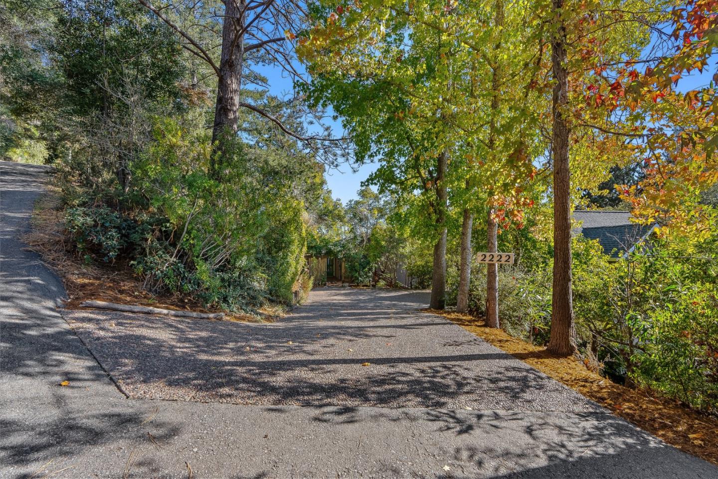 Detail Gallery Image 4 of 60 For 2222 Ocean Street Ext, Santa Cruz,  CA 95060 - 4 Beds | 3 Baths