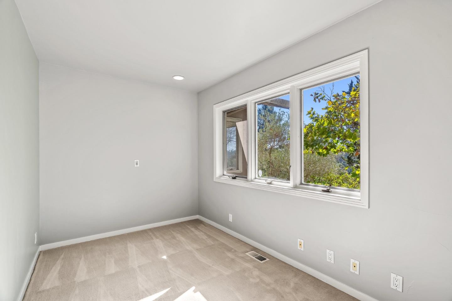 Detail Gallery Image 50 of 60 For 2222 Ocean Street Ext, Santa Cruz,  CA 95060 - 4 Beds | 3 Baths