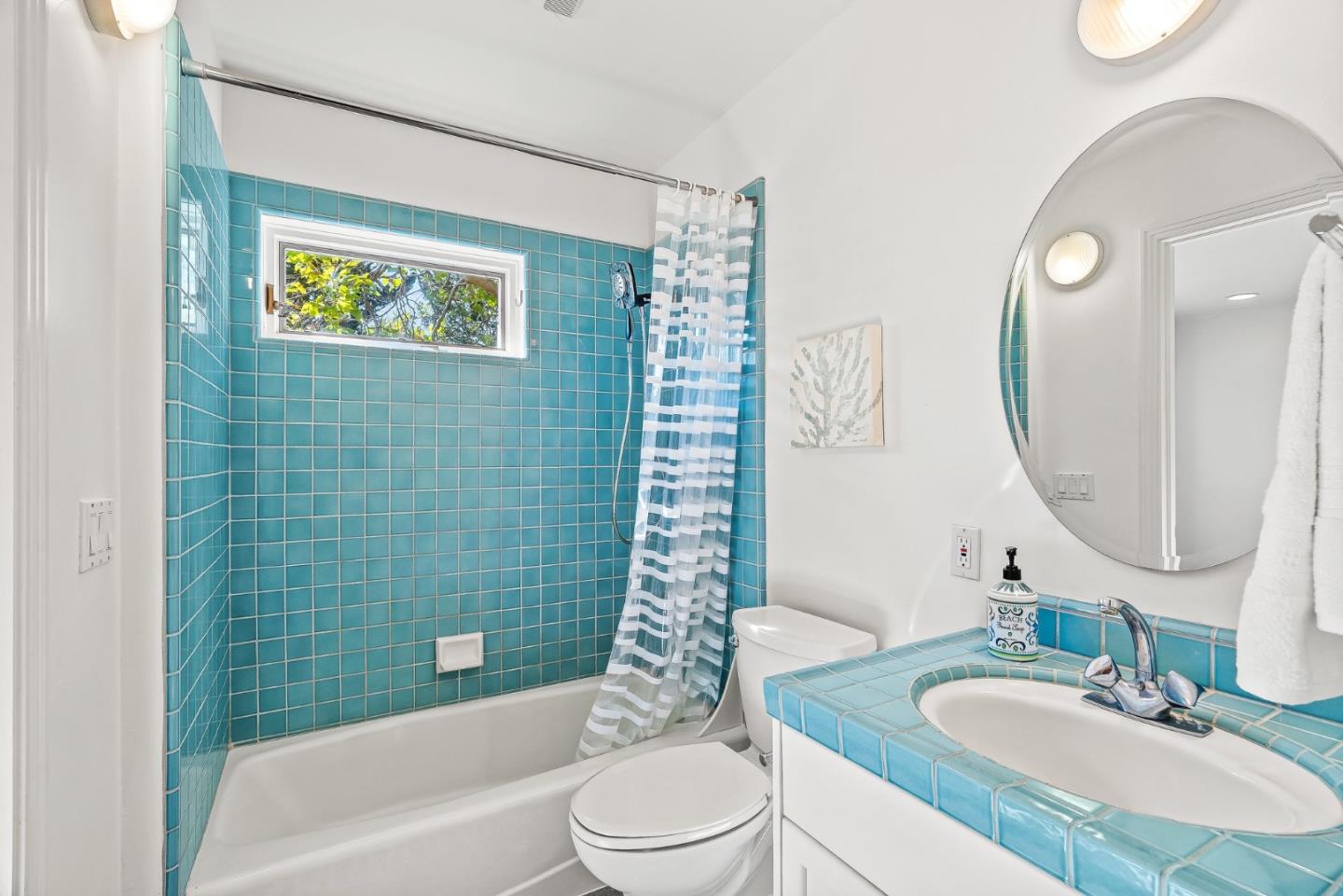 Detail Gallery Image 51 of 60 For 2222 Ocean Street Ext, Santa Cruz,  CA 95060 - 4 Beds | 3 Baths