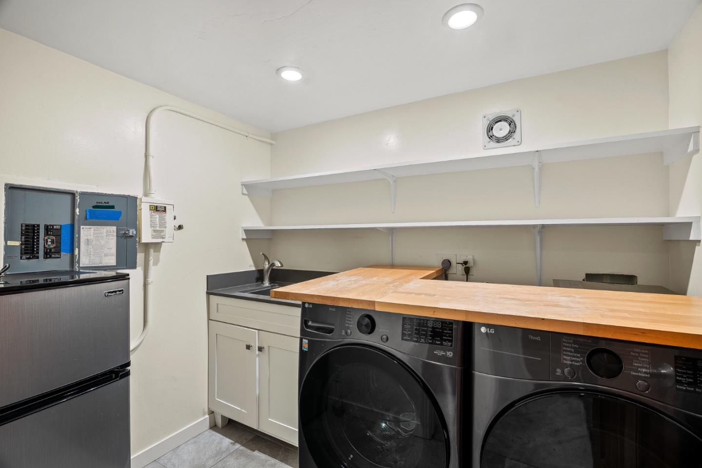 Detail Gallery Image 53 of 60 For 2222 Ocean Street Ext, Santa Cruz,  CA 95060 - 4 Beds | 3 Baths