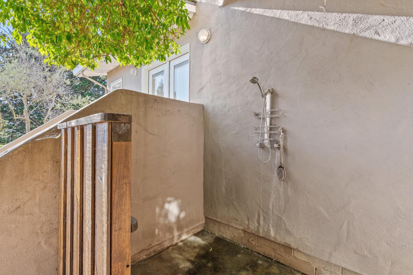 Detail Gallery Image 59 of 60 For 2222 Ocean Street Ext, Santa Cruz,  CA 95060 - 4 Beds | 3 Baths