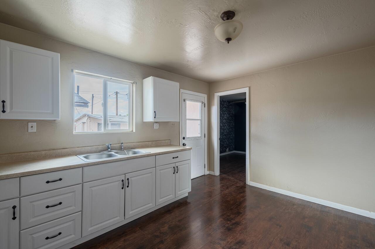 Detail Gallery Image 12 of 37 For 420 Front Bridgevale Rd, Hollister,  CA 95023 - 4 Beds | 2 Baths