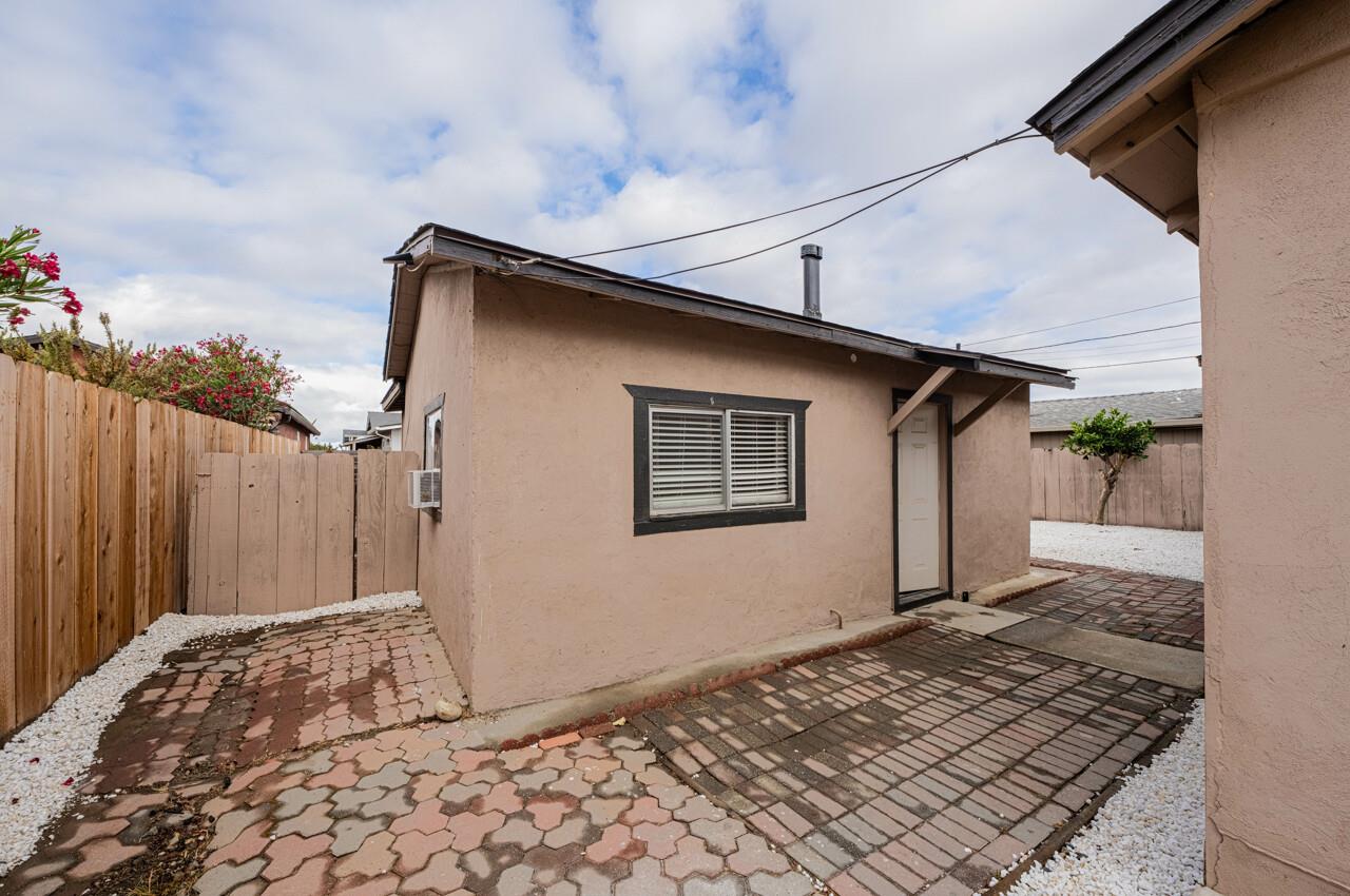 Detail Gallery Image 4 of 37 For 420 Front Bridgevale Rd, Hollister,  CA 95023 - 4 Beds | 2 Baths