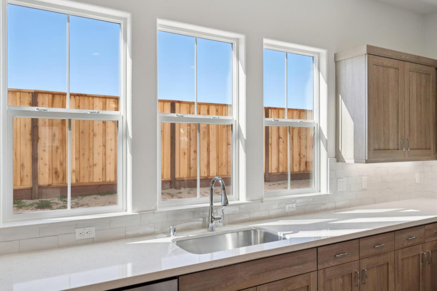 Detail Gallery Image 25 of 41 For 605 Santa Ynez Way, Marina,  CA 93933 - 4 Beds | 3 Baths