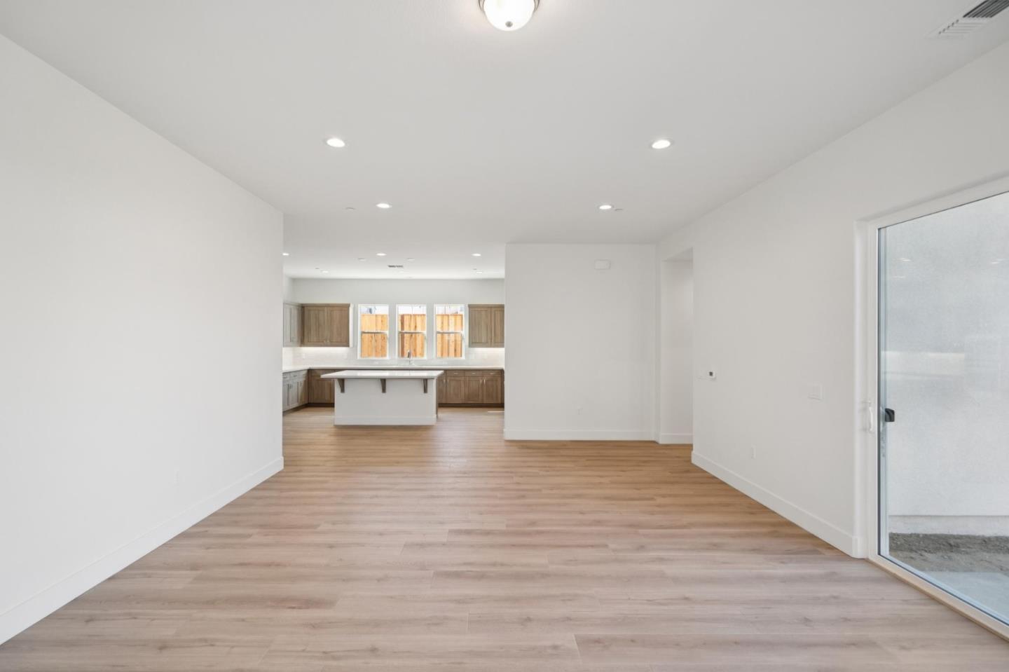 Detail Gallery Image 29 of 41 For 605 Santa Ynez Way, Marina,  CA 93933 - 4 Beds | 3 Baths