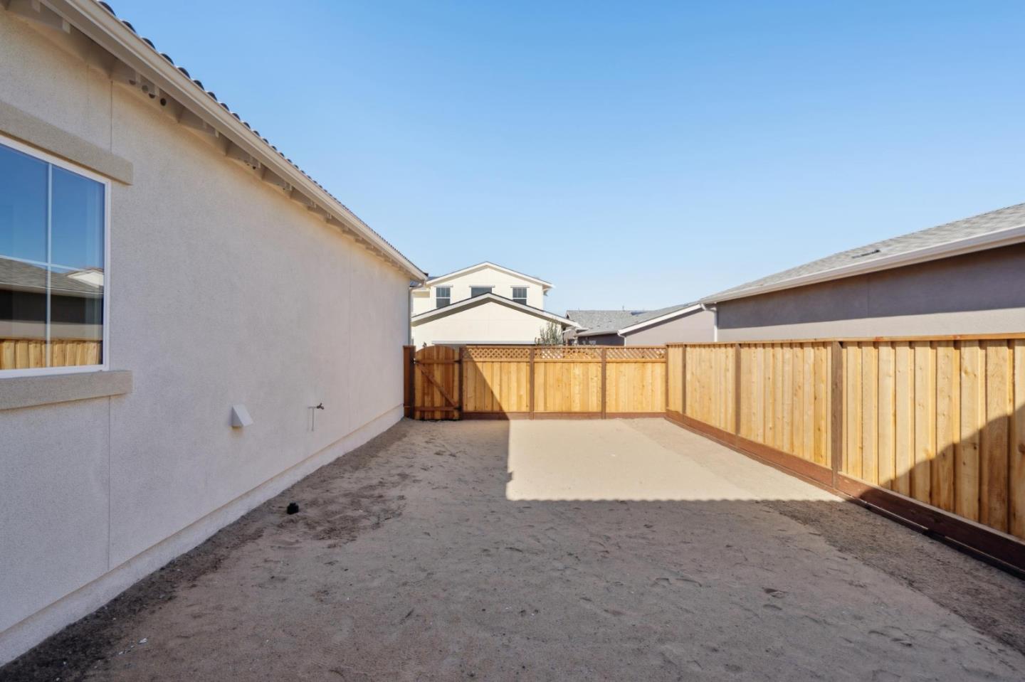 Detail Gallery Image 31 of 41 For 605 Santa Ynez Way, Marina,  CA 93933 - 4 Beds | 3 Baths