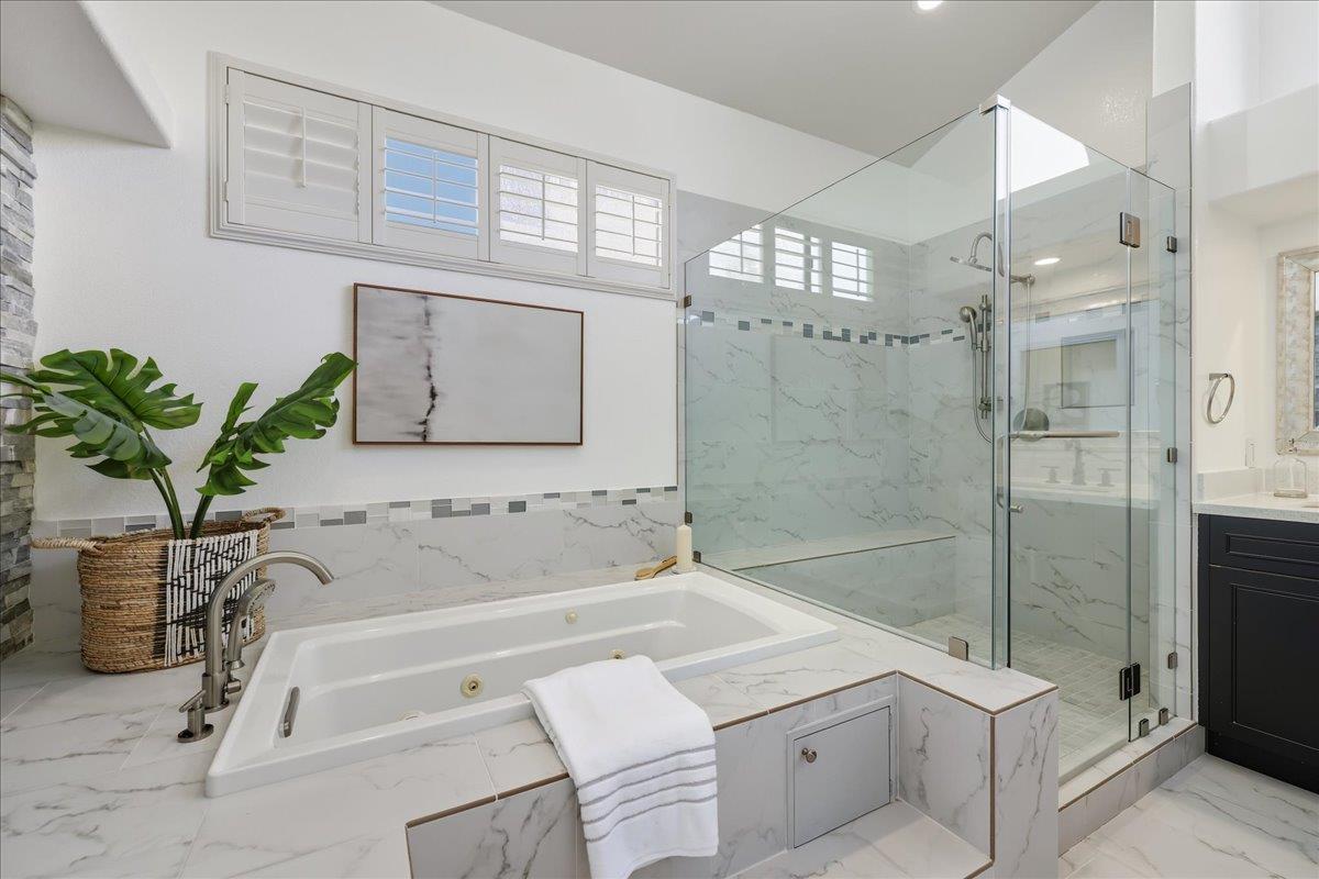 Detail Gallery Image 19 of 32 For 17 Iris Ln, San Carlos,  CA 94070 - 3 Beds | 2/1 Baths