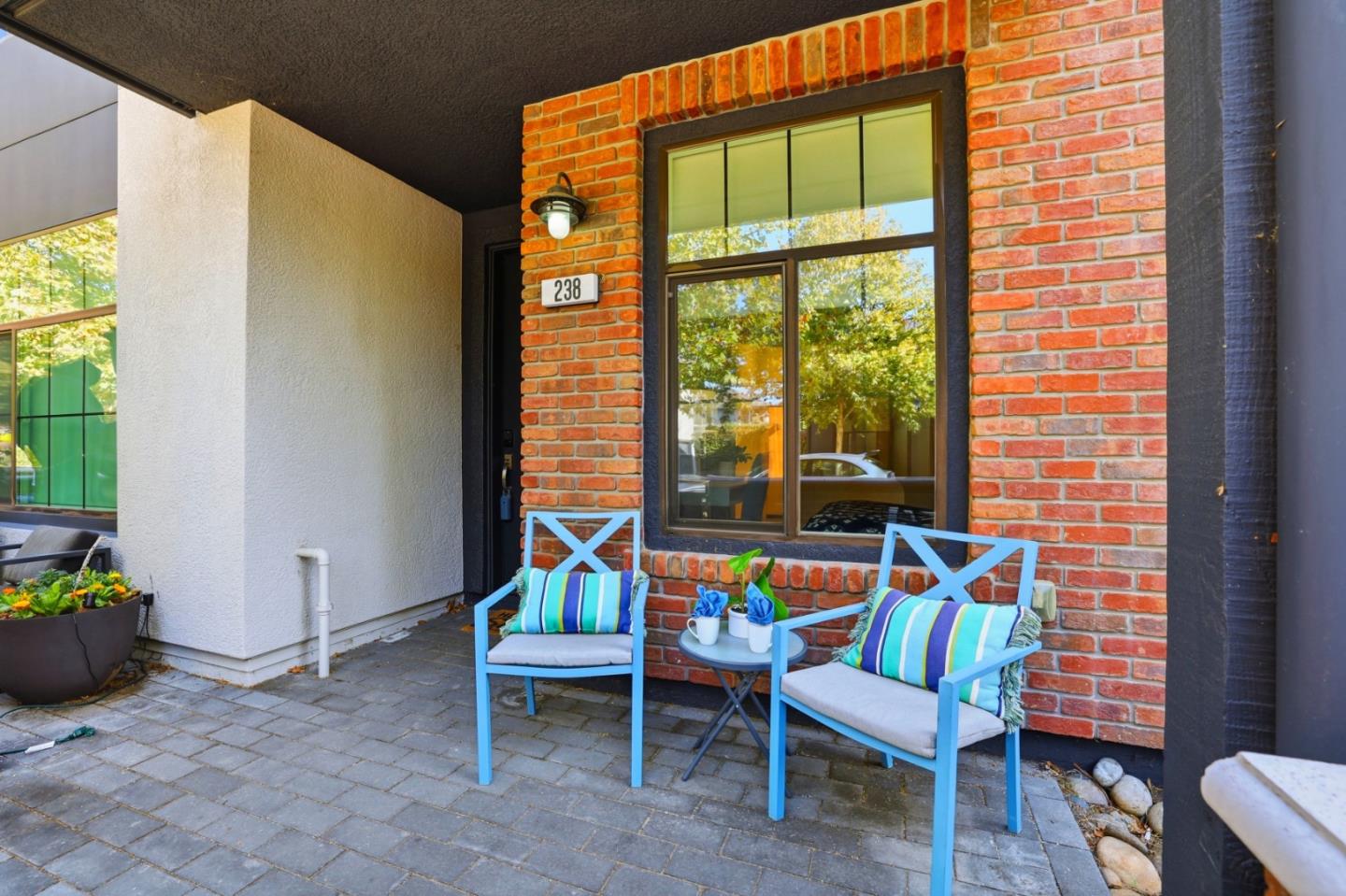 Detail Gallery Image 2 of 20 For 238 Railway Ave, Campbell,  CA 95008 - 3 Beds | 3/1 Baths