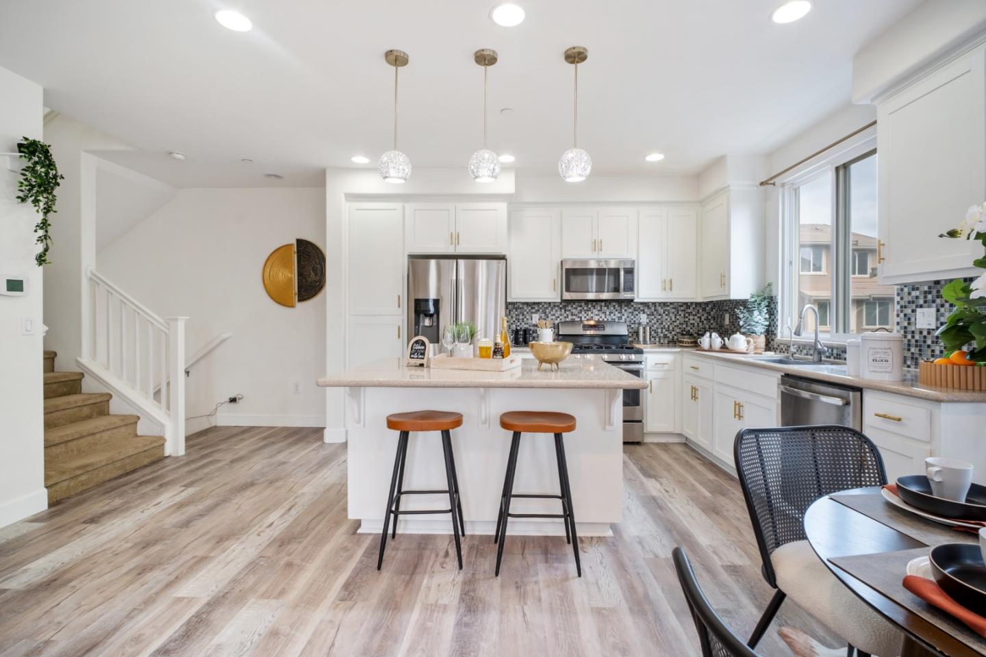 Detail Gallery Image 12 of 59 For 160 Currlin Cir, Milpitas,  CA 95035 - 3 Beds | 3 Baths