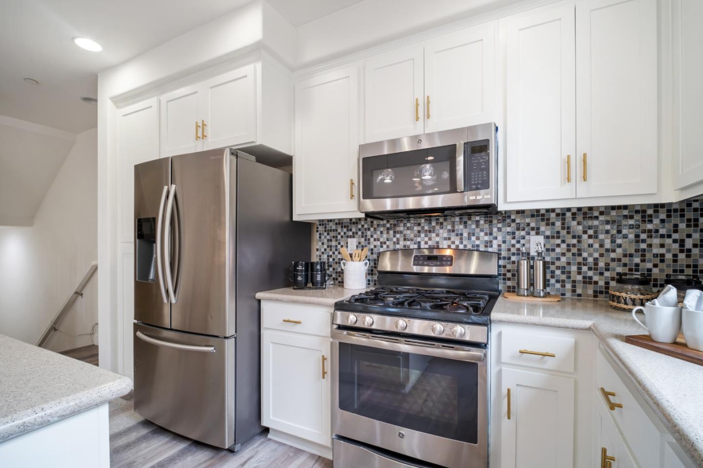 Detail Gallery Image 13 of 59 For 160 Currlin Cir, Milpitas,  CA 95035 - 3 Beds | 3 Baths