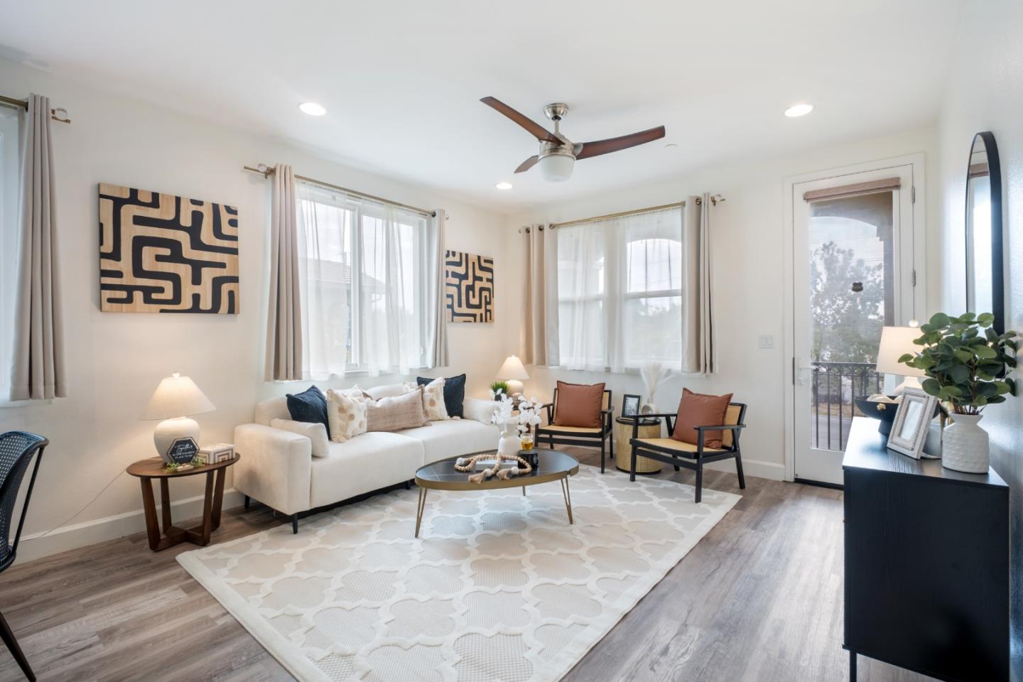 Detail Gallery Image 3 of 59 For 160 Currlin Cir, Milpitas,  CA 95035 - 3 Beds | 3 Baths