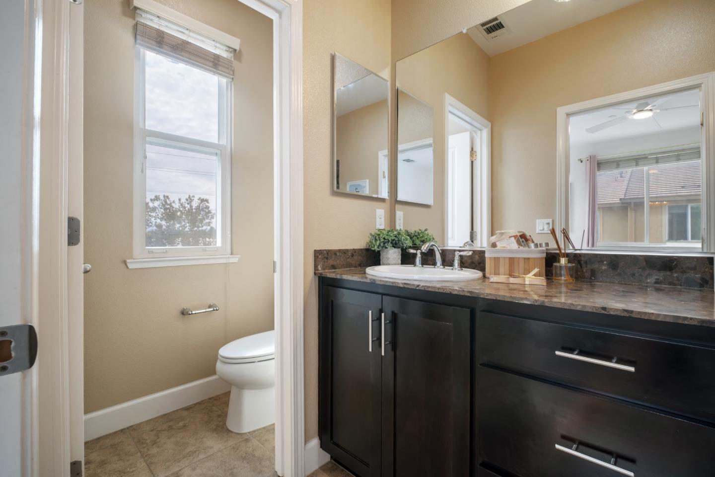 Detail Gallery Image 31 of 59 For 160 Currlin Cir, Milpitas,  CA 95035 - 3 Beds | 3 Baths