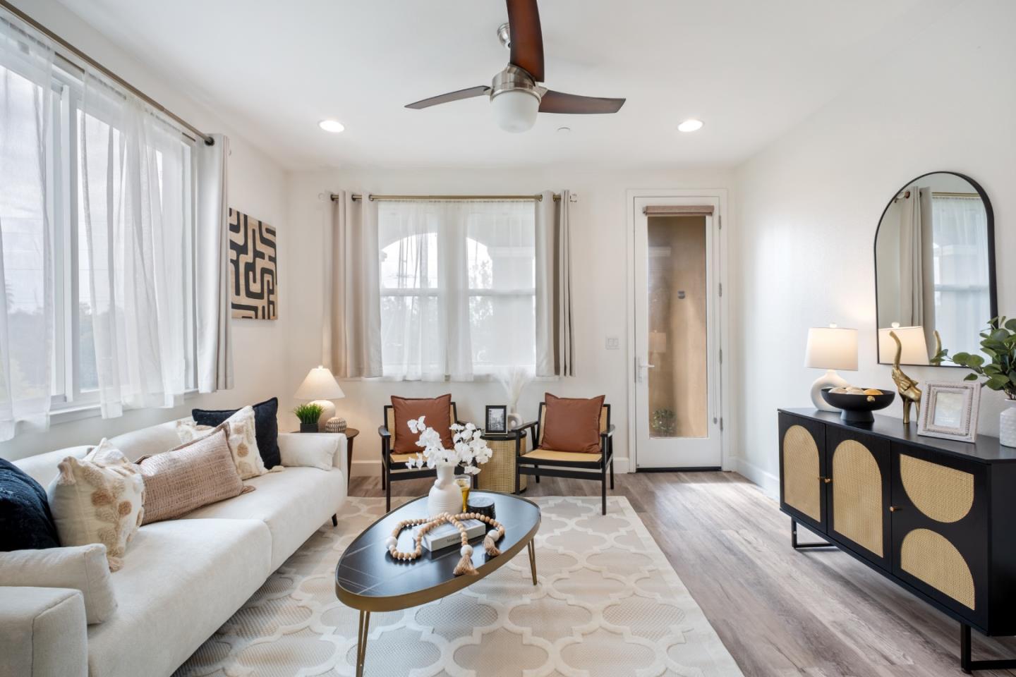 Detail Gallery Image 4 of 59 For 160 Currlin Cir, Milpitas,  CA 95035 - 3 Beds | 3 Baths