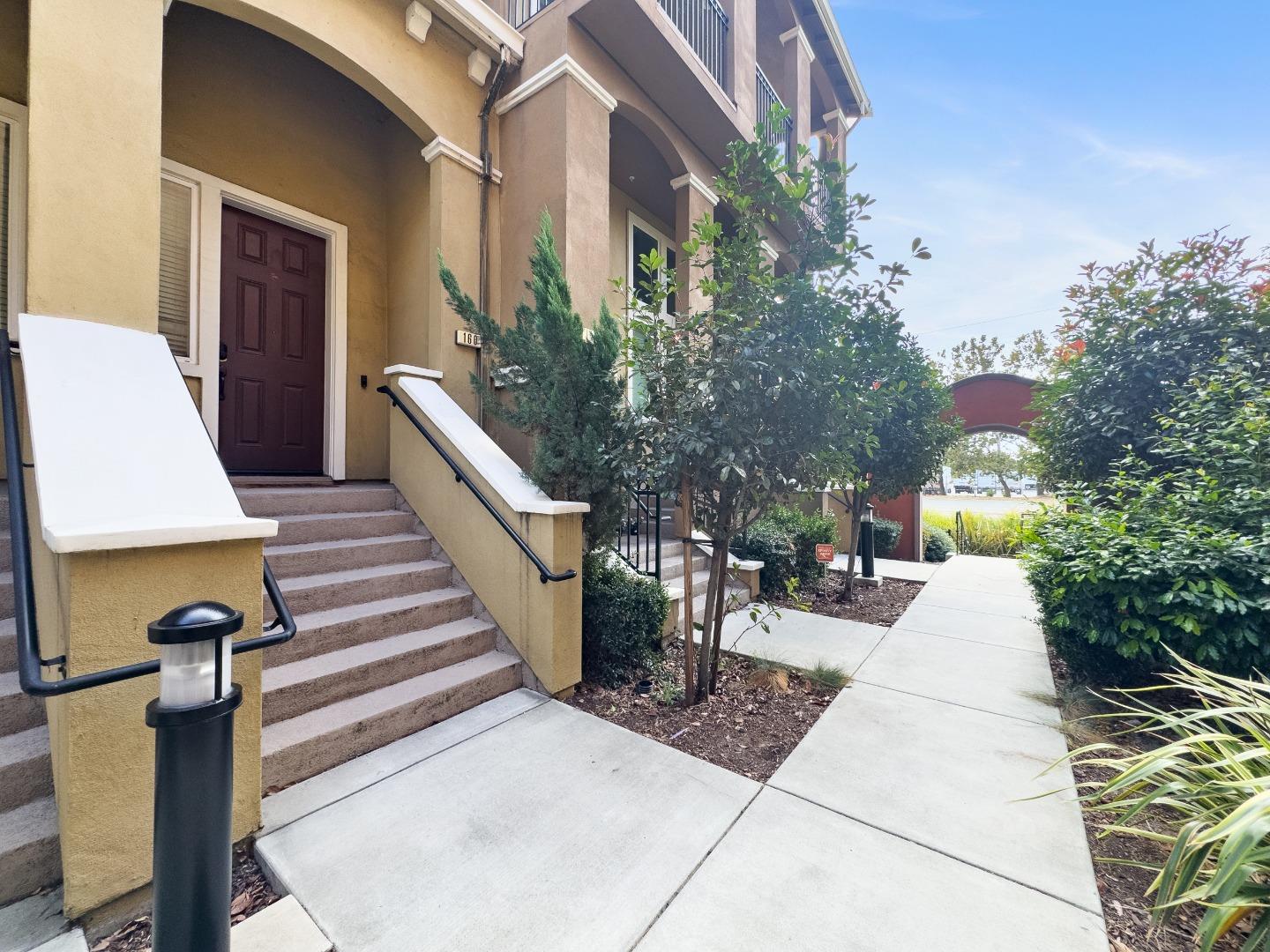 Detail Gallery Image 44 of 59 For 160 Currlin Cir, Milpitas,  CA 95035 - 3 Beds | 3 Baths