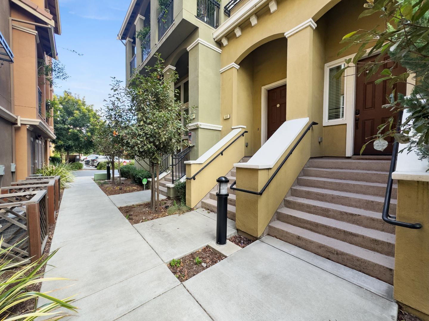 Detail Gallery Image 45 of 59 For 160 Currlin Cir, Milpitas,  CA 95035 - 3 Beds | 3 Baths