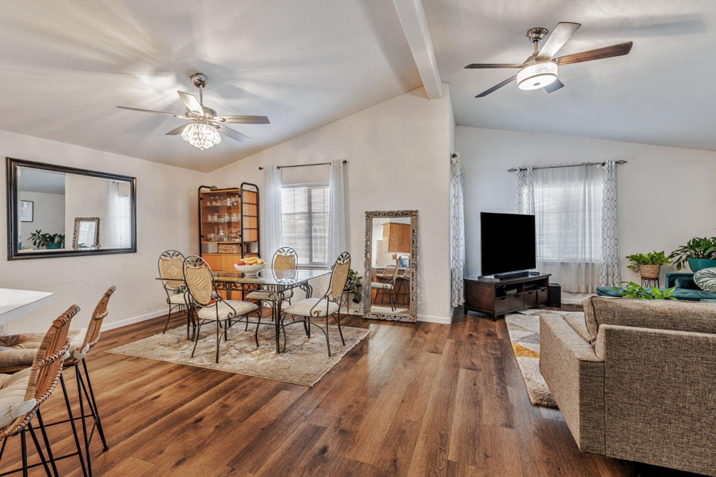 Detail Gallery Image 14 of 46 For 1580 Balein Ct #14,  Hayward,  CA 94544 - 3 Beds | 2 Baths