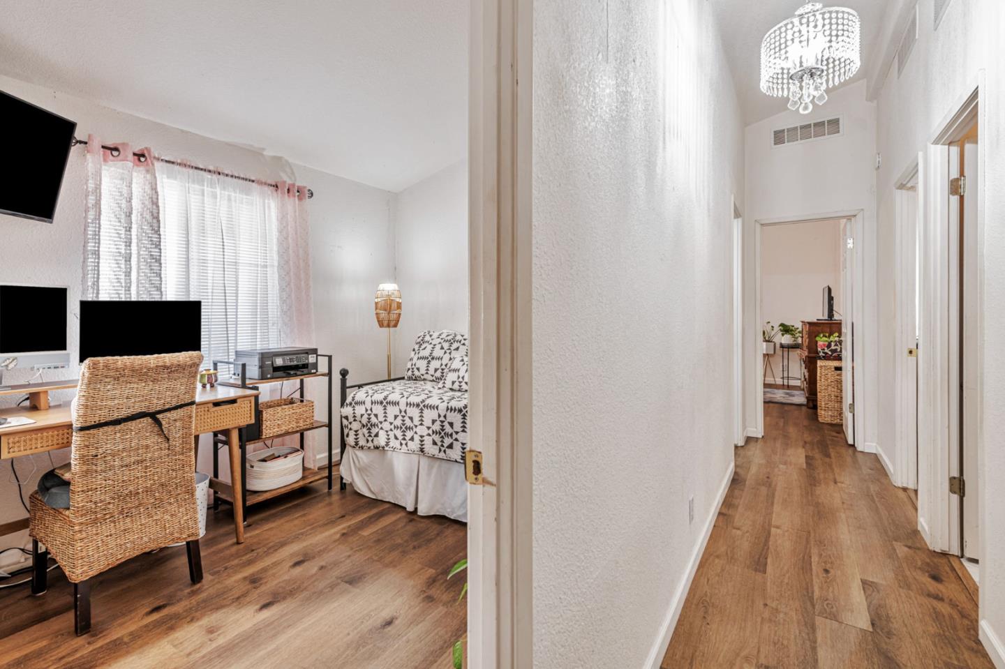 Detail Gallery Image 17 of 46 For 1580 Balein Ct #14,  Hayward,  CA 94544 - 3 Beds | 2 Baths