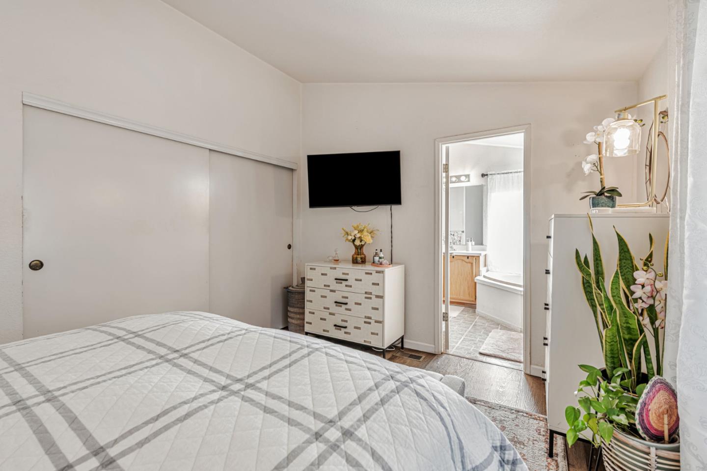 Detail Gallery Image 19 of 46 For 1580 Balein Ct #14,  Hayward,  CA 94544 - 3 Beds | 2 Baths