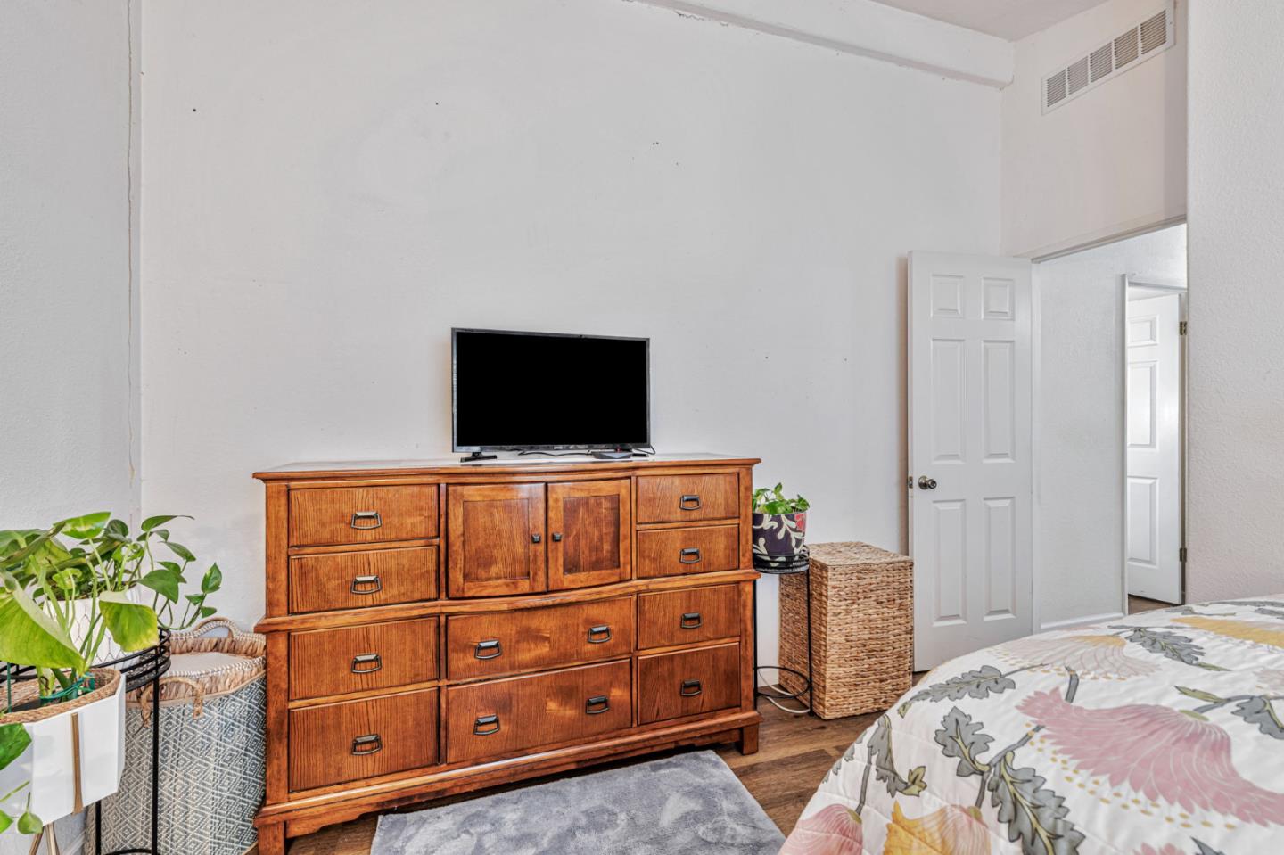 Detail Gallery Image 28 of 46 For 1580 Balein Ct #14,  Hayward,  CA 94544 - 3 Beds | 2 Baths