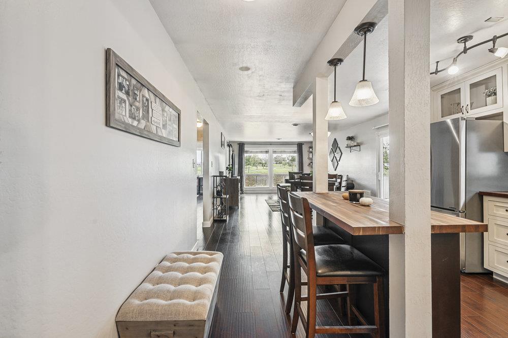 Detail Gallery Image 10 of 49 For 296 Ridgemark Dr, Hollister,  CA 95023 - 2 Beds | 2 Baths