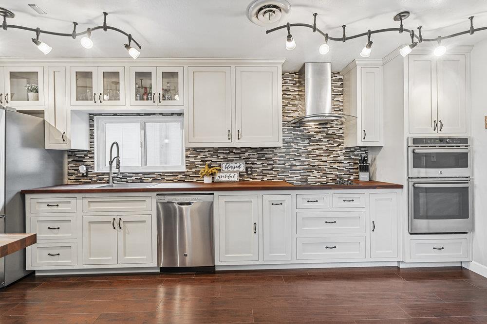 Detail Gallery Image 11 of 49 For 296 Ridgemark Dr, Hollister,  CA 95023 - 2 Beds | 2 Baths