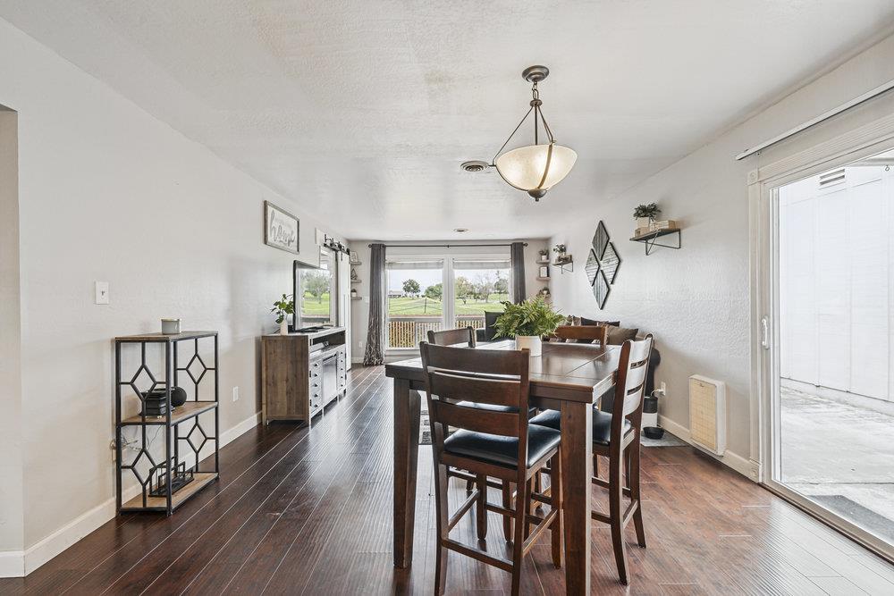 Detail Gallery Image 15 of 49 For 296 Ridgemark Dr, Hollister,  CA 95023 - 2 Beds | 2 Baths