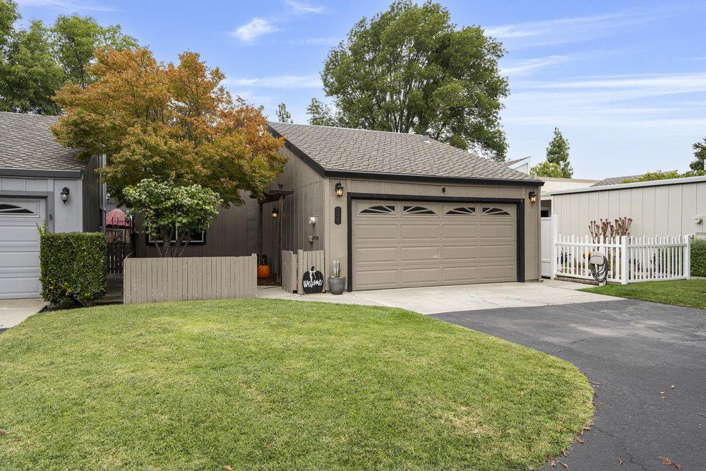 Detail Gallery Image 3 of 49 For 296 Ridgemark Dr, Hollister,  CA 95023 - 2 Beds | 2 Baths