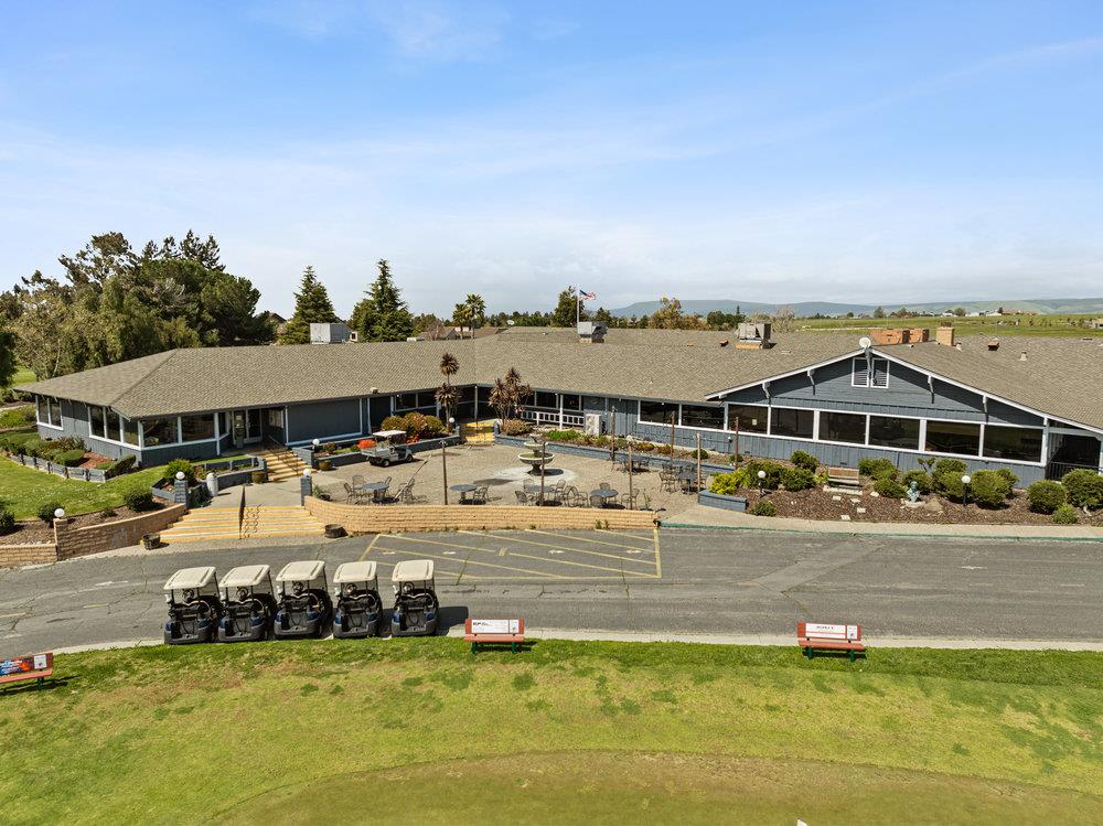 Detail Gallery Image 32 of 49 For 296 Ridgemark Dr, Hollister,  CA 95023 - 2 Beds | 2 Baths