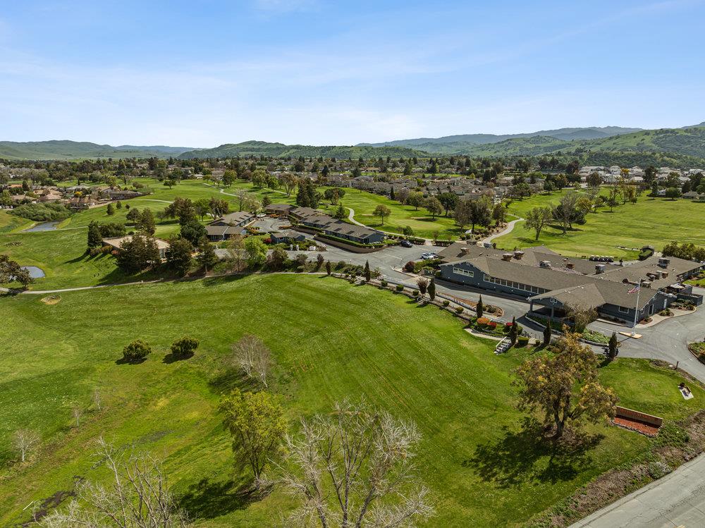 Detail Gallery Image 38 of 49 For 296 Ridgemark Dr, Hollister,  CA 95023 - 2 Beds | 2 Baths