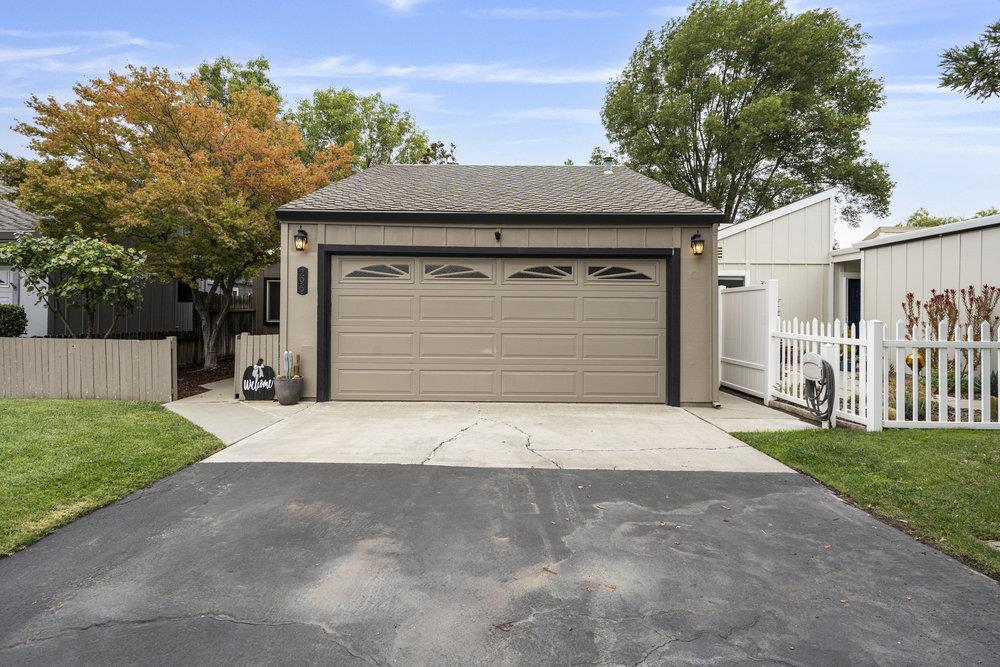 Detail Gallery Image 4 of 49 For 296 Ridgemark Dr, Hollister,  CA 95023 - 2 Beds | 2 Baths