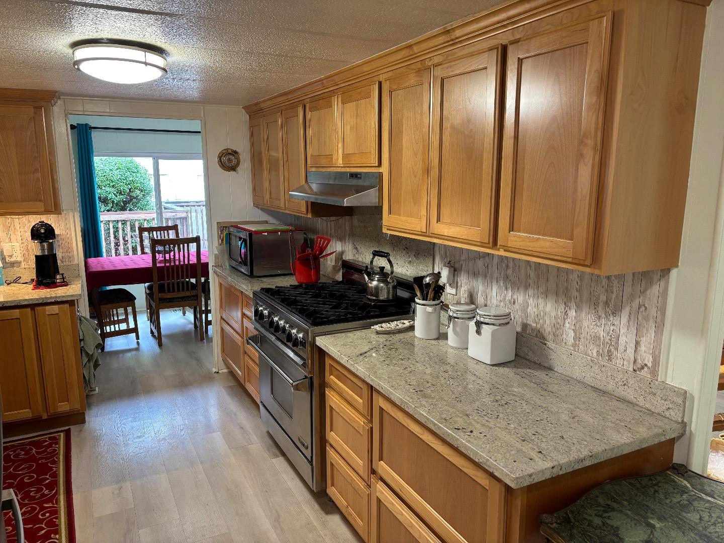 Detail Gallery Image 14 of 17 For 809 Maher Rd, Royal Oaks,  CA 95076 - 3 Beds | 2 Baths