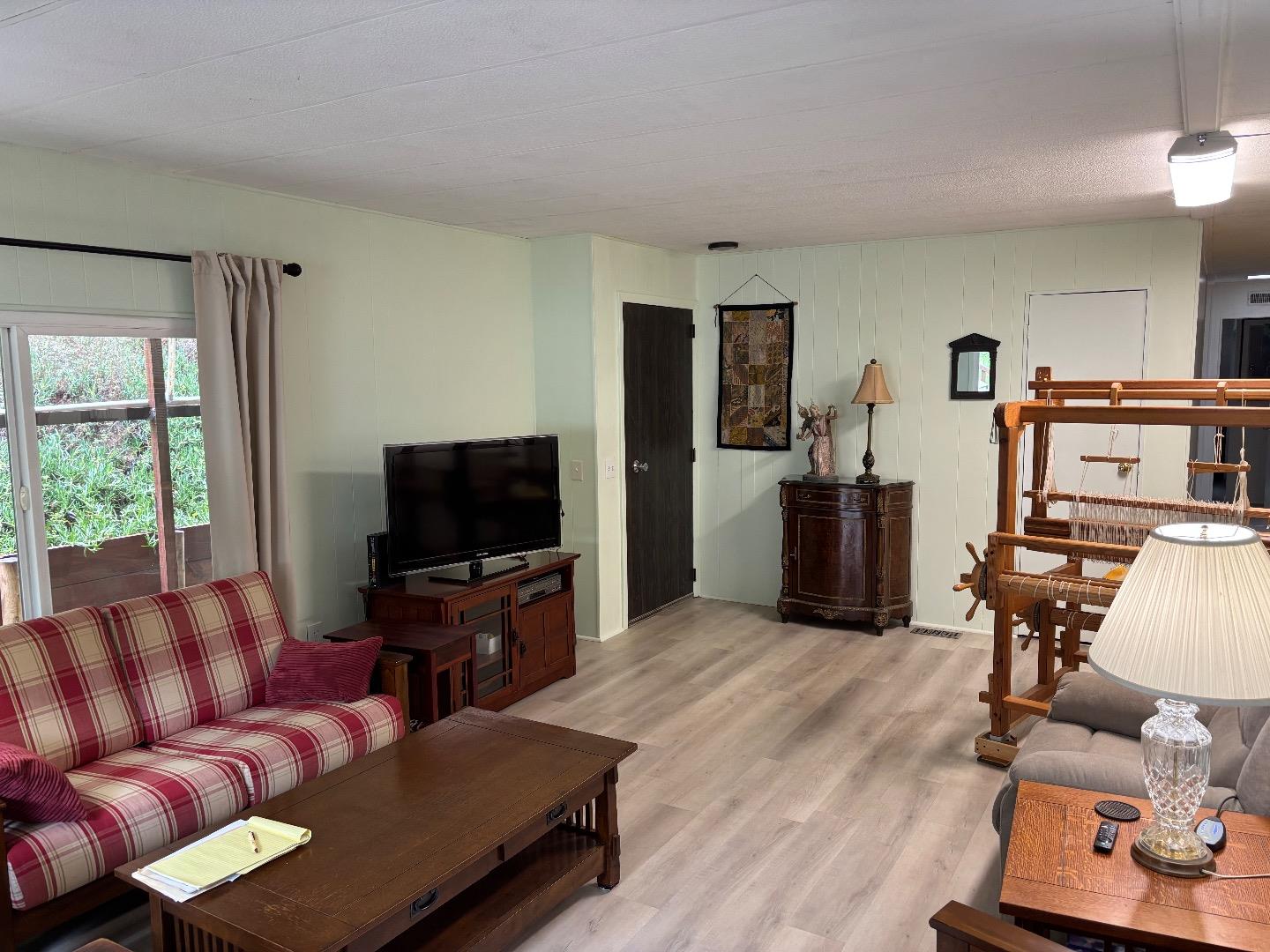 Detail Gallery Image 15 of 17 For 809 Maher Rd, Royal Oaks,  CA 95076 - 3 Beds | 2 Baths