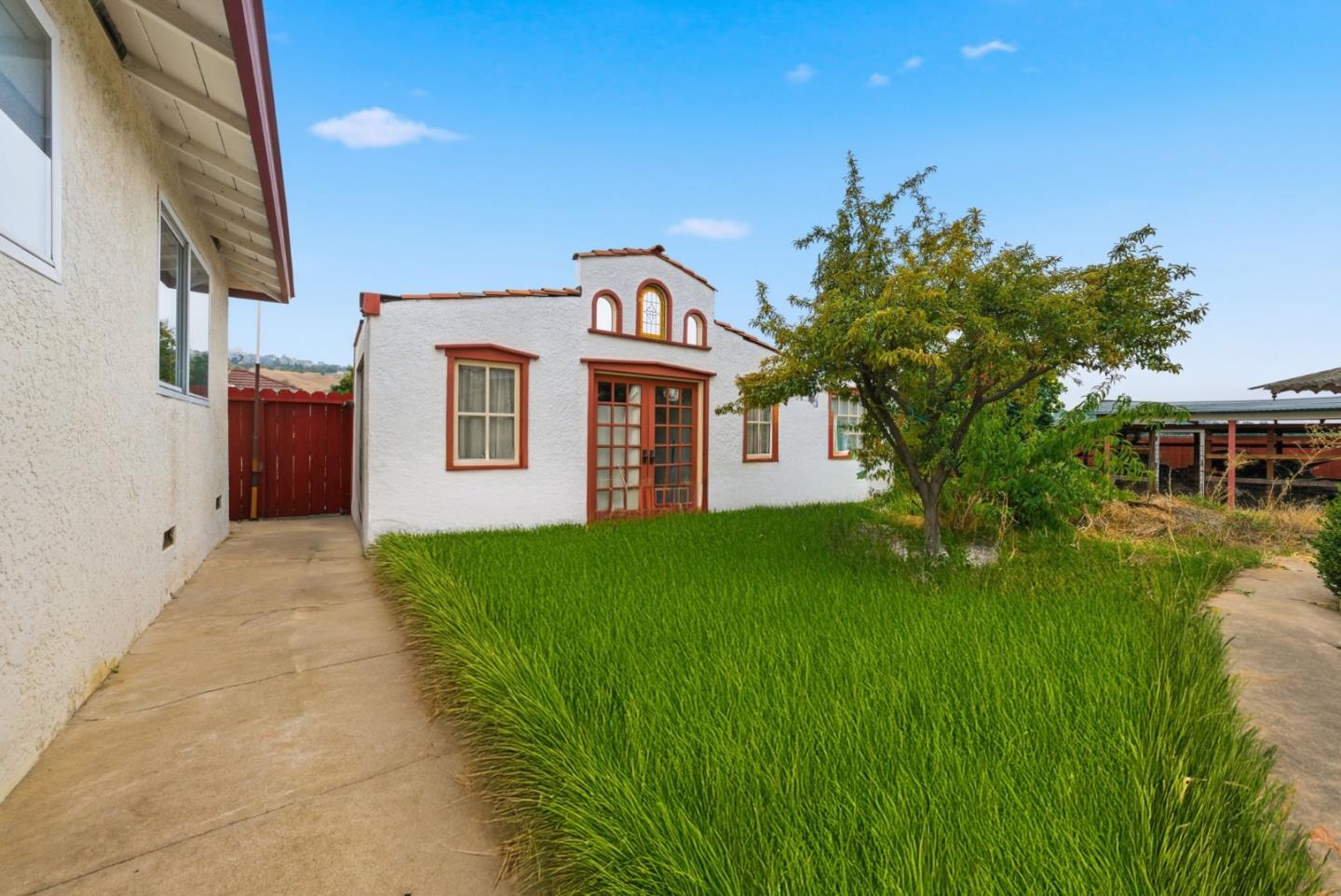 Detail Gallery Image 11 of 34 For 236 S Claremont Ave, San Jose,  CA 95127 - 3 Beds | 2 Baths