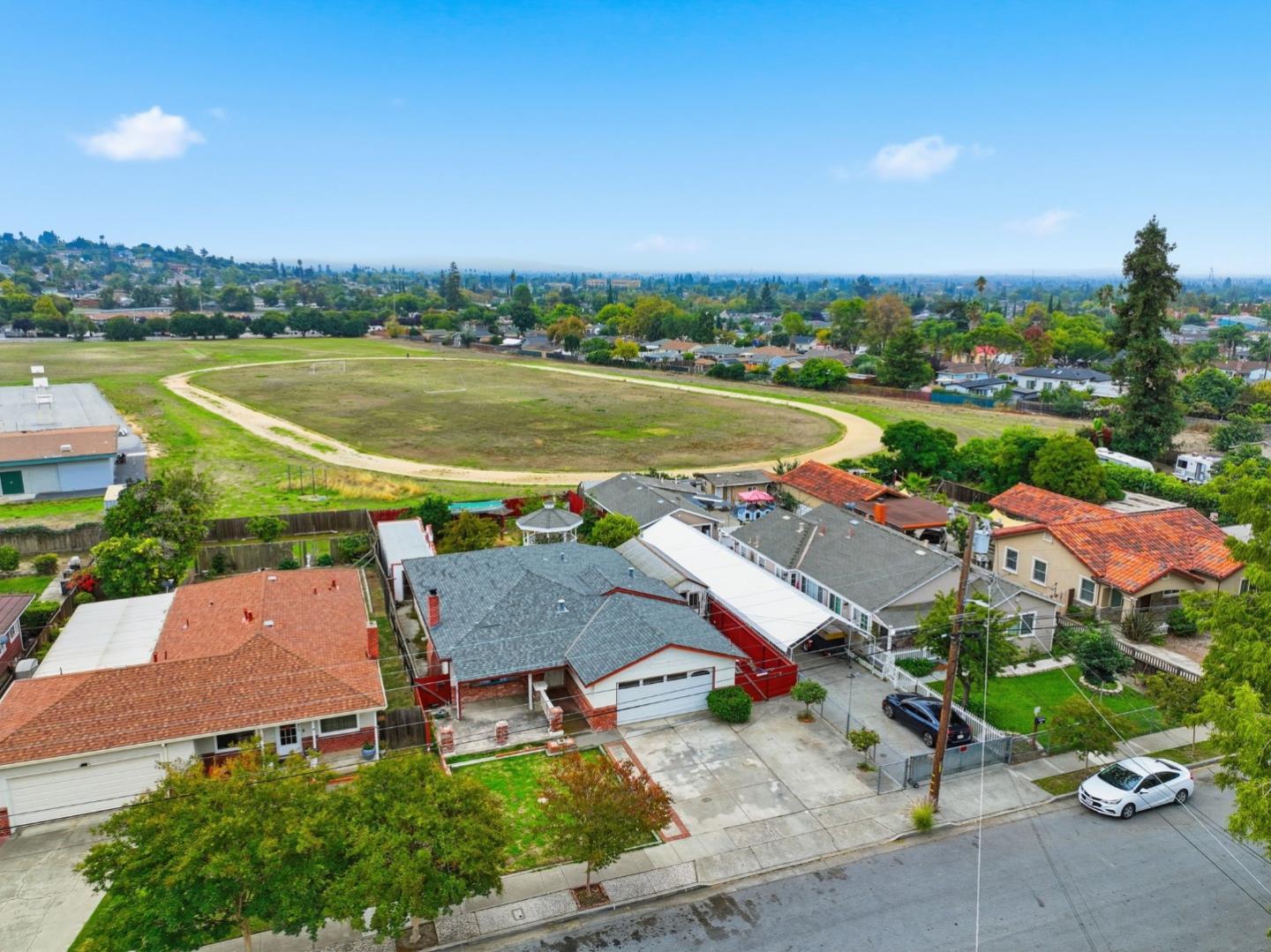Detail Gallery Image 13 of 34 For 236 S Claremont Ave, San Jose,  CA 95127 - 3 Beds | 2 Baths