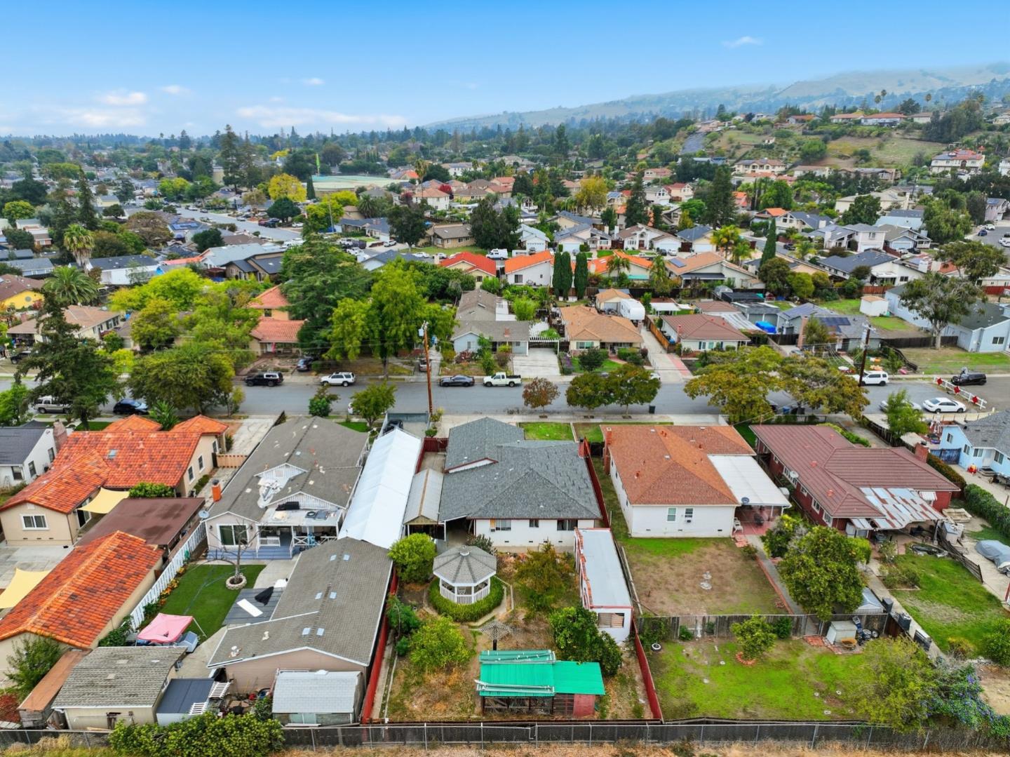 Detail Gallery Image 16 of 34 For 236 S Claremont Ave, San Jose,  CA 95127 - 3 Beds | 2 Baths