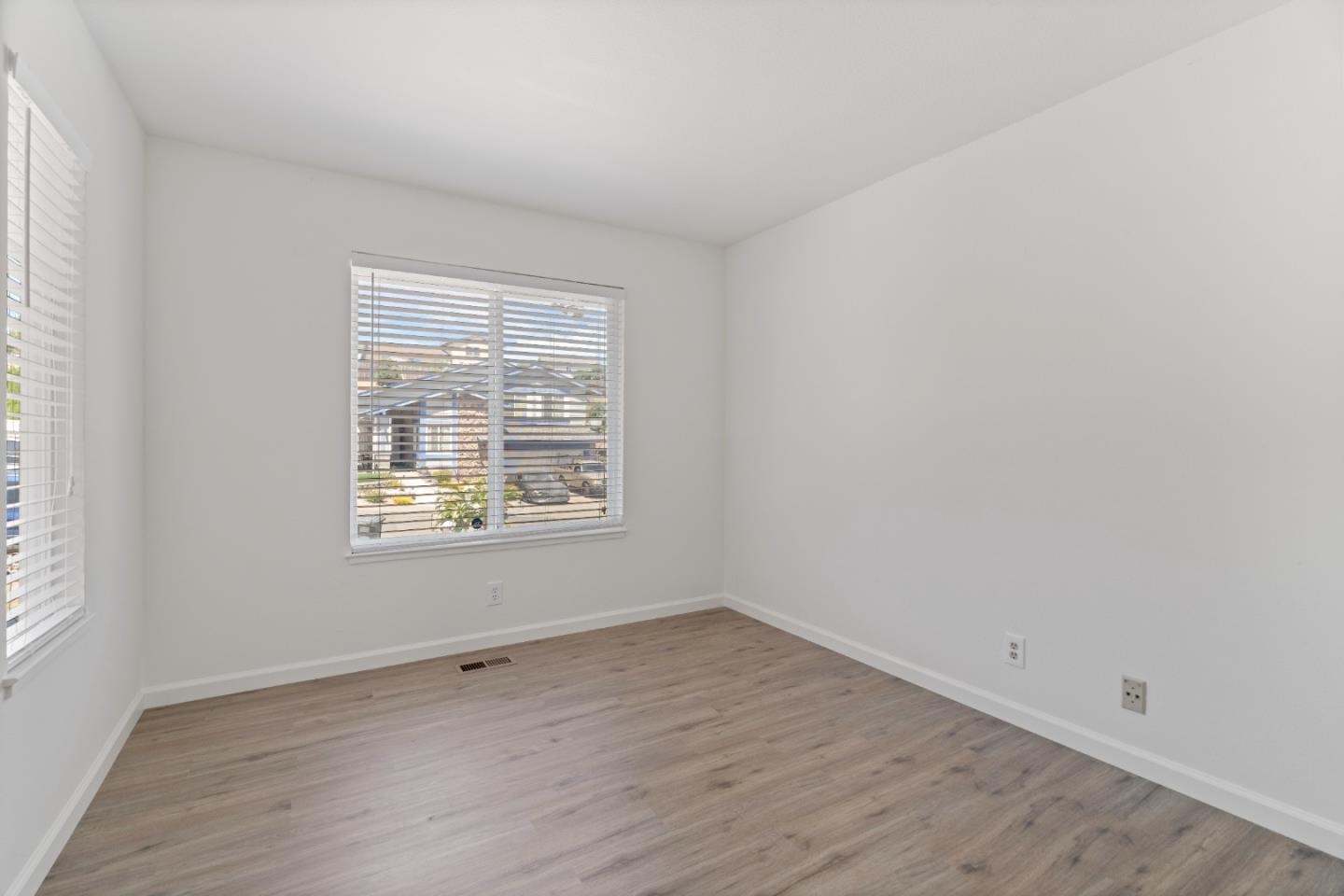 Detail Gallery Image 5 of 21 For 1155 Granada St, Vallejo,  CA 94591 - 4 Beds | 3 Baths