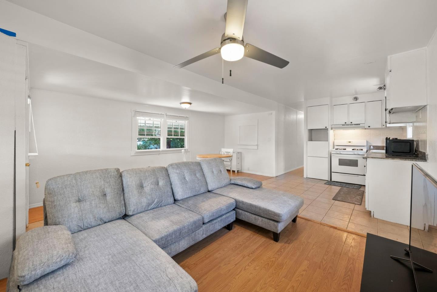 Detail Gallery Image 11 of 40 For 6726 Lakeshore Blvd, Lucerne,  CA 95458 - 3 Beds | 1 Baths