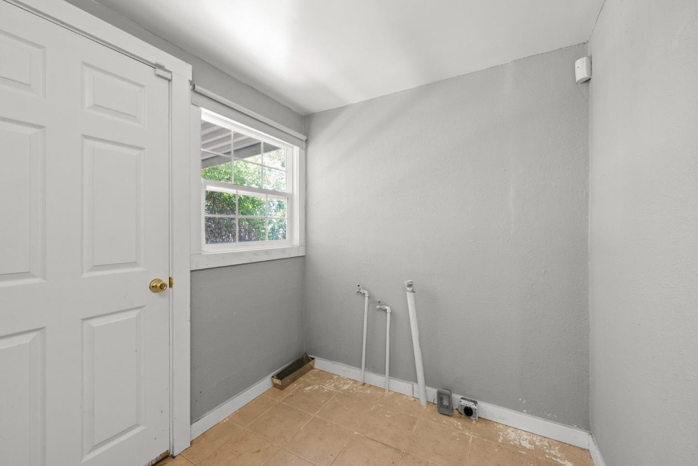 Detail Gallery Image 19 of 40 For 6726 Lakeshore Blvd, Lucerne,  CA 95458 - 3 Beds | 1 Baths