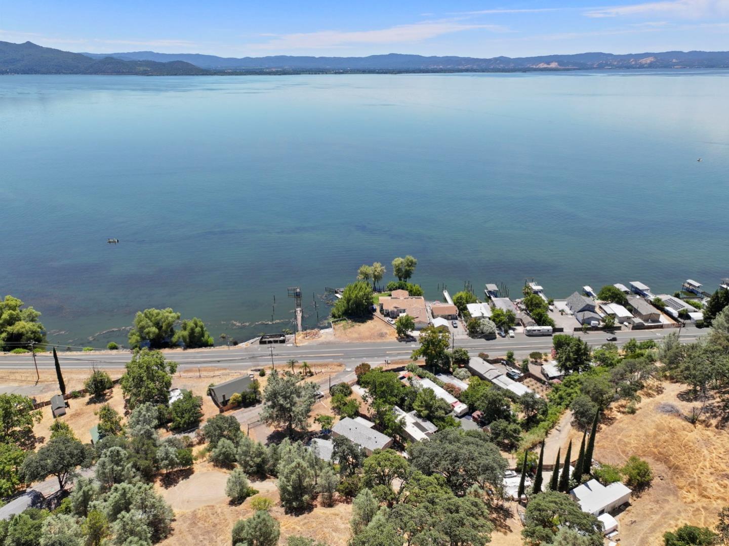 Detail Gallery Image 5 of 40 For 6726 Lakeshore Blvd, Lucerne,  CA 95458 - 3 Beds | 1 Baths