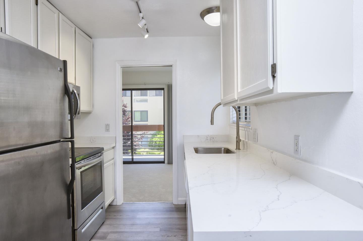 Detail Gallery Image 10 of 29 For 916 Beach Park Blvd #67,  Foster City,  CA 94404 - 3 Beds | 2 Baths