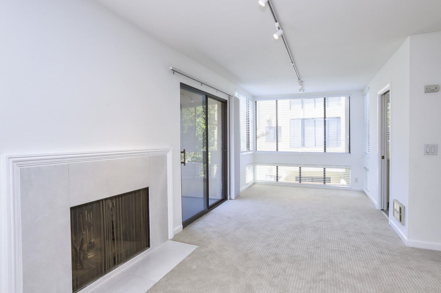 Detail Gallery Image 5 of 29 For 916 Beach Park Blvd #67,  Foster City,  CA 94404 - 3 Beds | 2 Baths