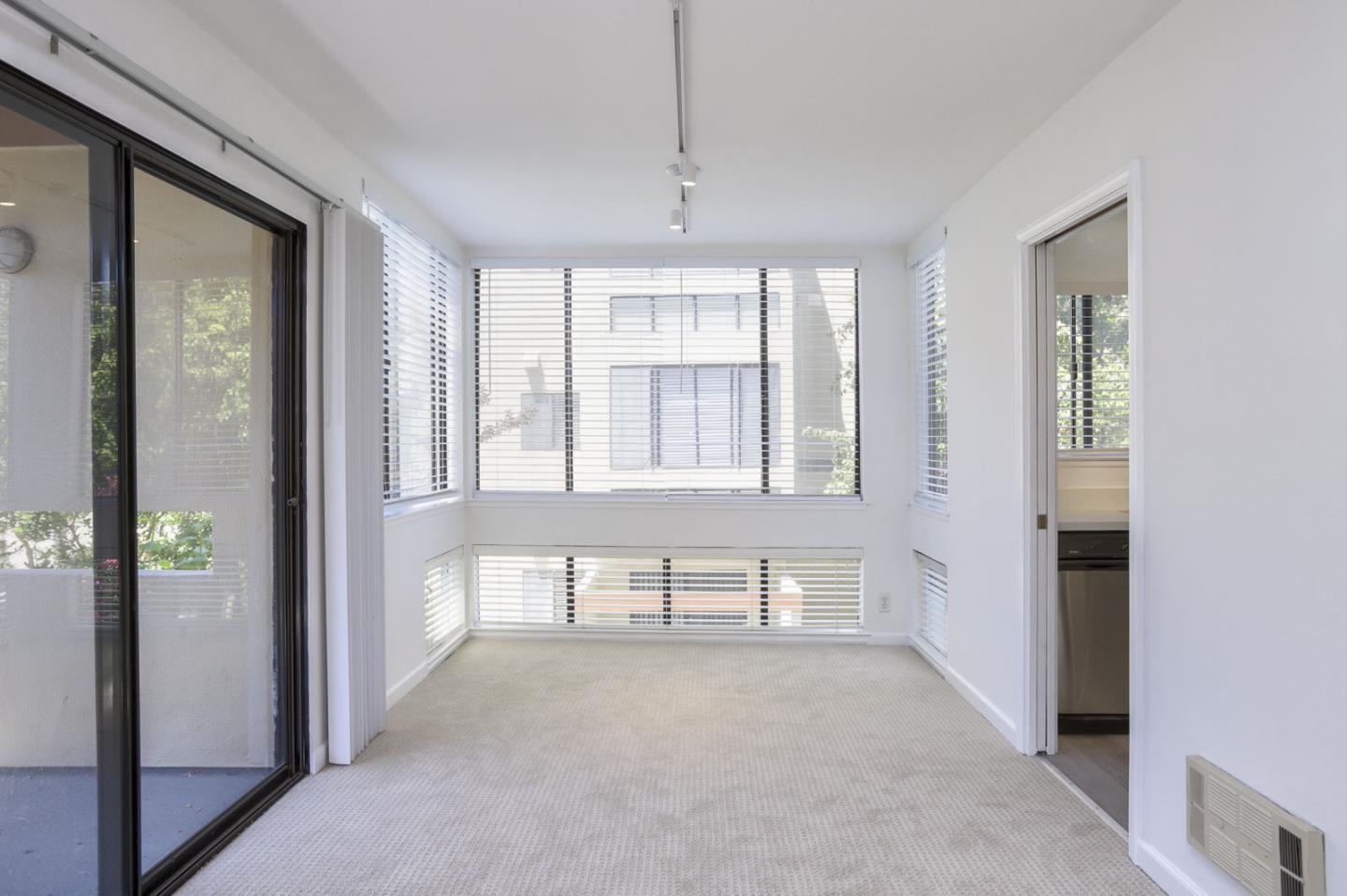 Detail Gallery Image 6 of 29 For 916 Beach Park Blvd #67,  Foster City,  CA 94404 - 3 Beds | 2 Baths