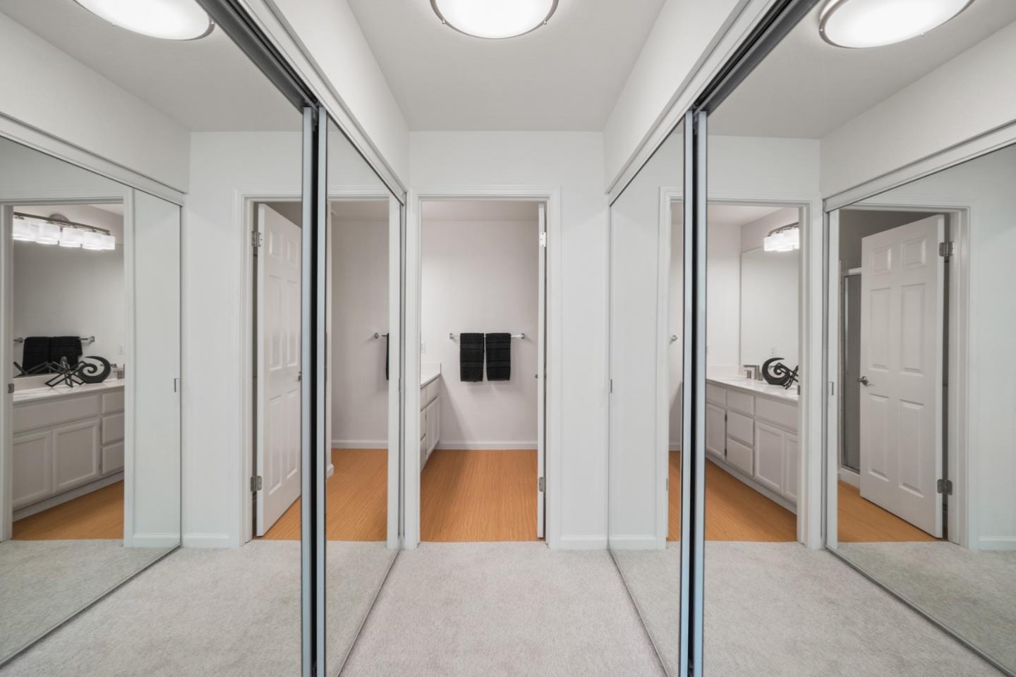 Detail Gallery Image 6 of 13 For 5981 Lake Hennessy Ct, San Jose,  CA 95123 - 2 Beds | 2 Baths