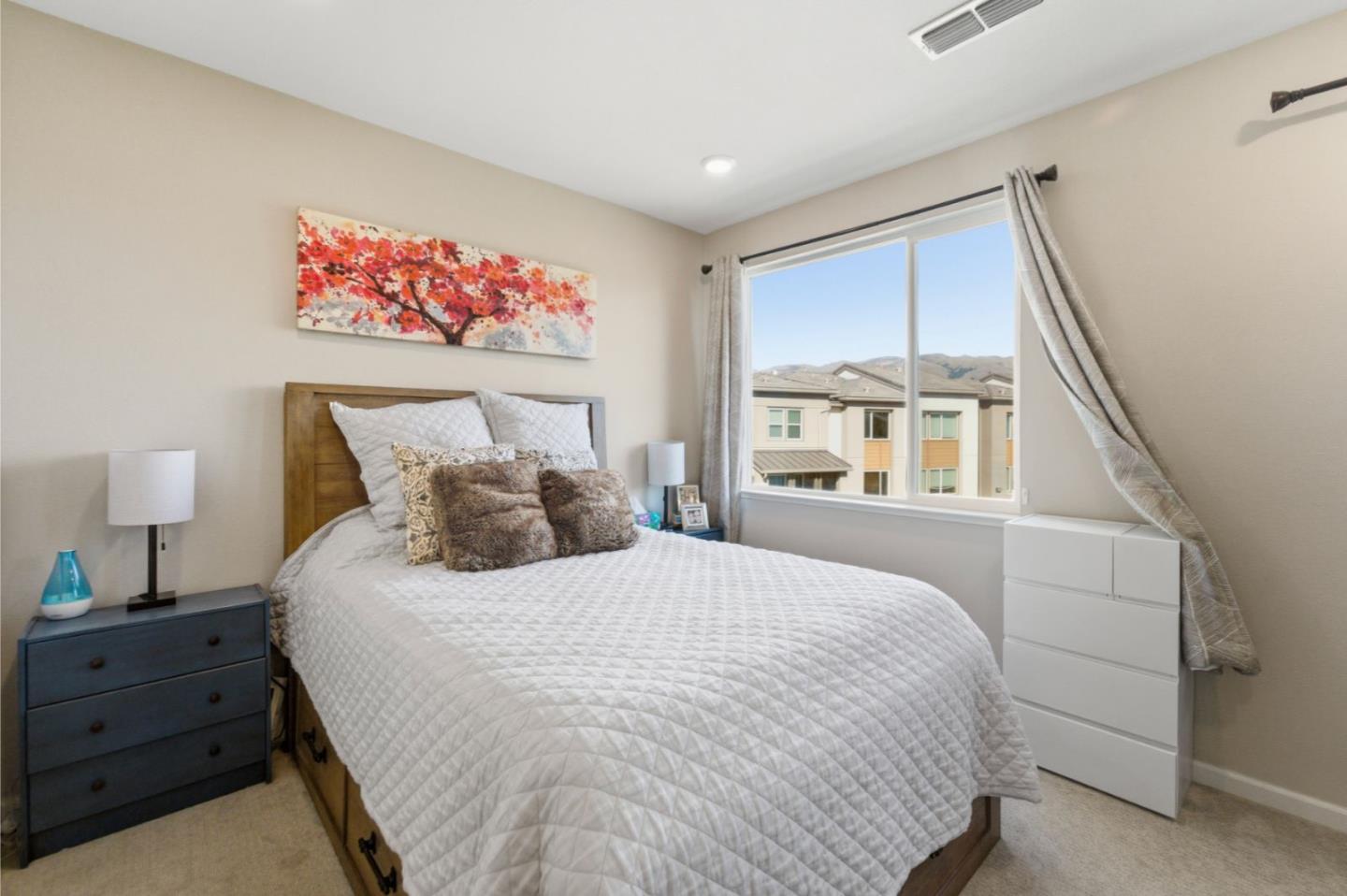 Detail Gallery Image 13 of 31 For 1206 California Cir, Milpitas,  CA 95035 - 2 Beds | 2/1 Baths