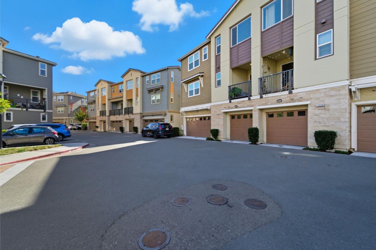 Detail Gallery Image 23 of 31 For 1206 California Cir, Milpitas,  CA 95035 - 2 Beds | 2/1 Baths