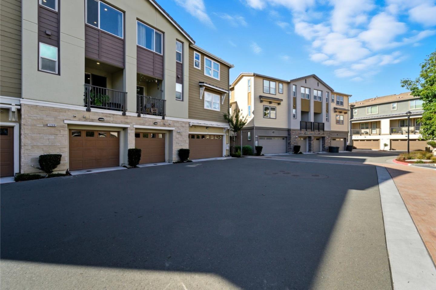 Detail Gallery Image 25 of 31 For 1206 California Cir, Milpitas,  CA 95035 - 2 Beds | 2/1 Baths