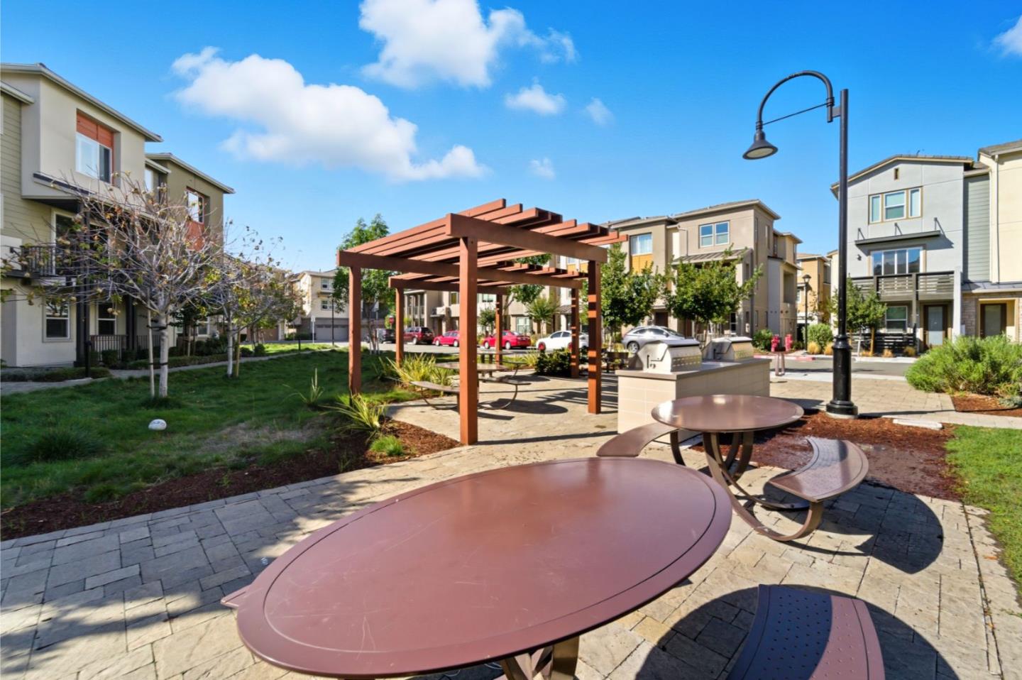 Detail Gallery Image 27 of 31 For 1206 California Cir, Milpitas,  CA 95035 - 2 Beds | 2/1 Baths