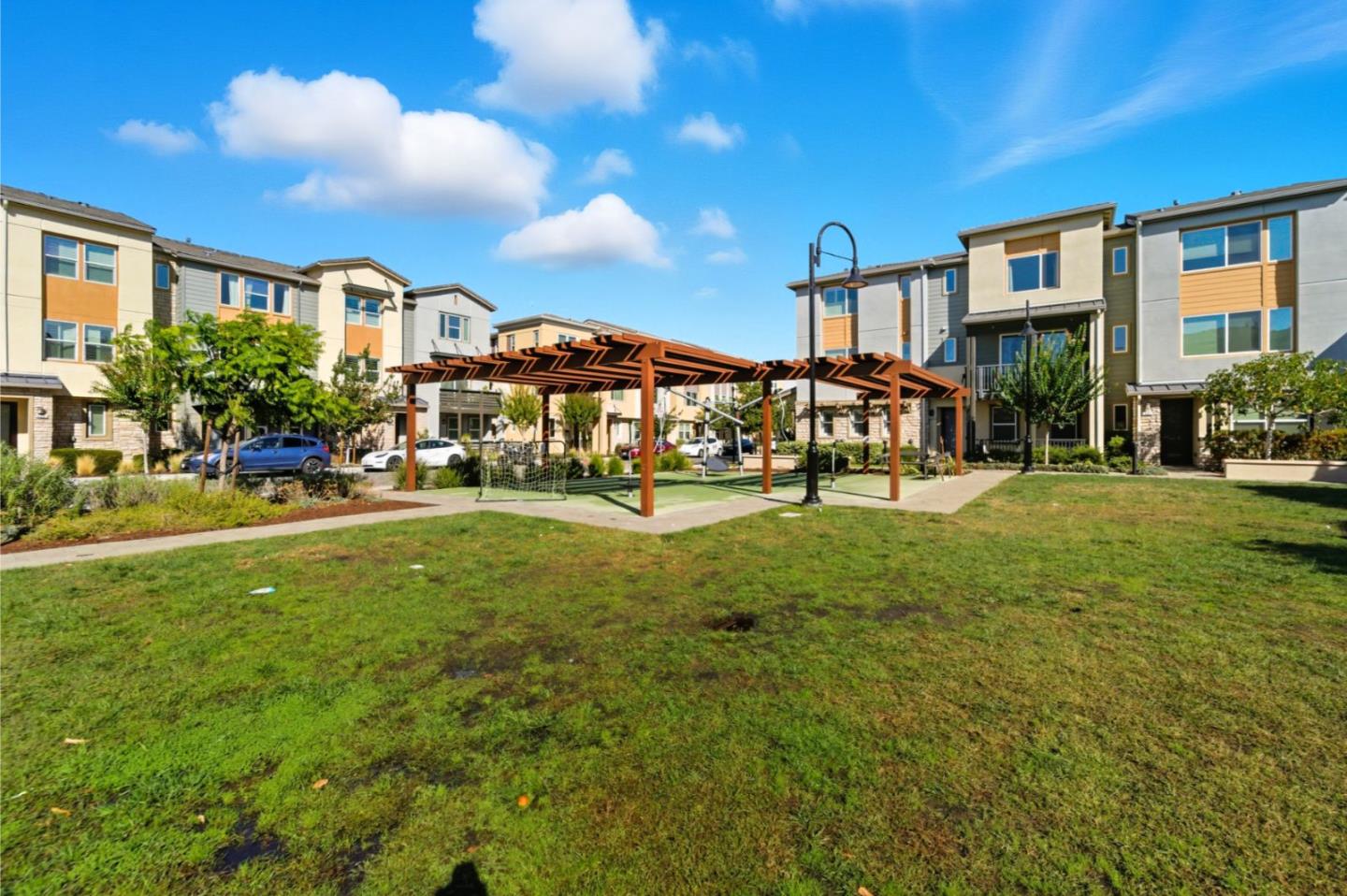 Detail Gallery Image 28 of 31 For 1206 California Cir, Milpitas,  CA 95035 - 2 Beds | 2/1 Baths