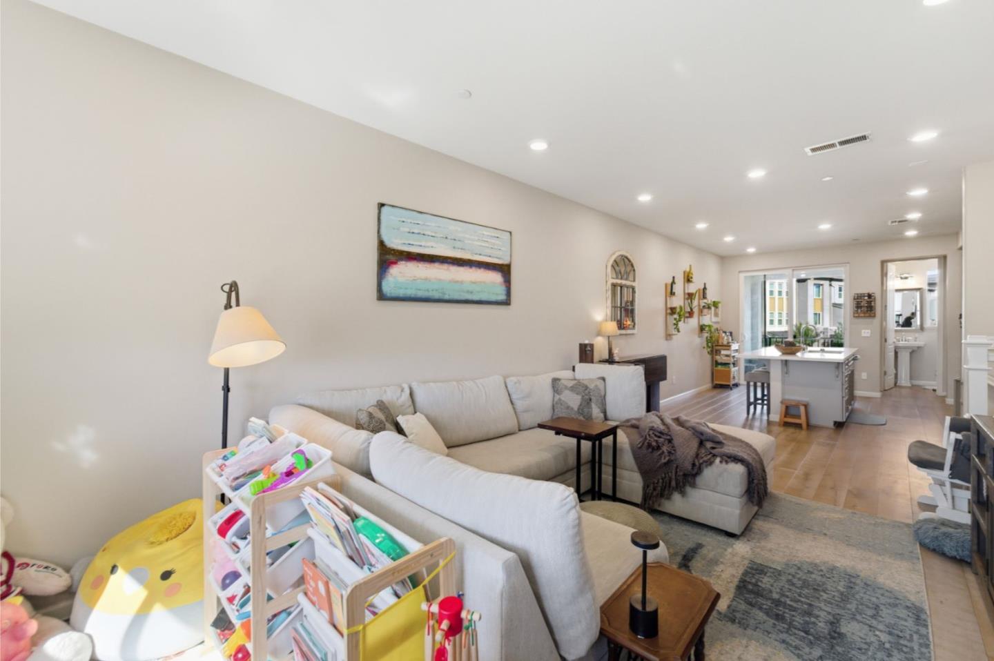 Detail Gallery Image 7 of 31 For 1206 California Cir, Milpitas,  CA 95035 - 2 Beds | 2/1 Baths