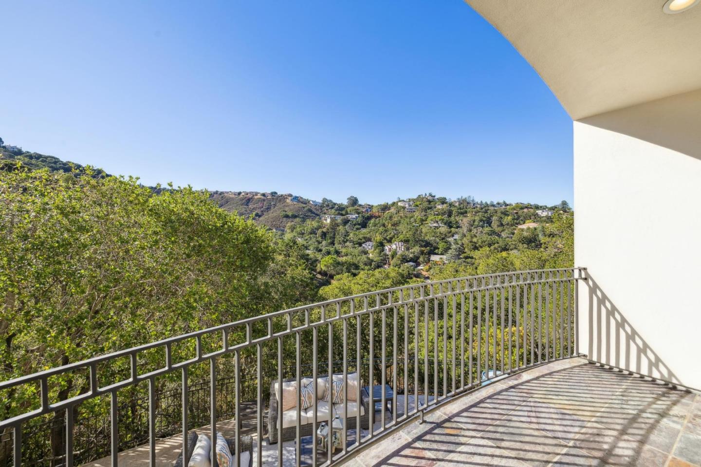 Detail Gallery Image 55 of 72 For 289 Kings Ct, San Carlos,  CA 94070 - 4 Beds | 3/1 Baths